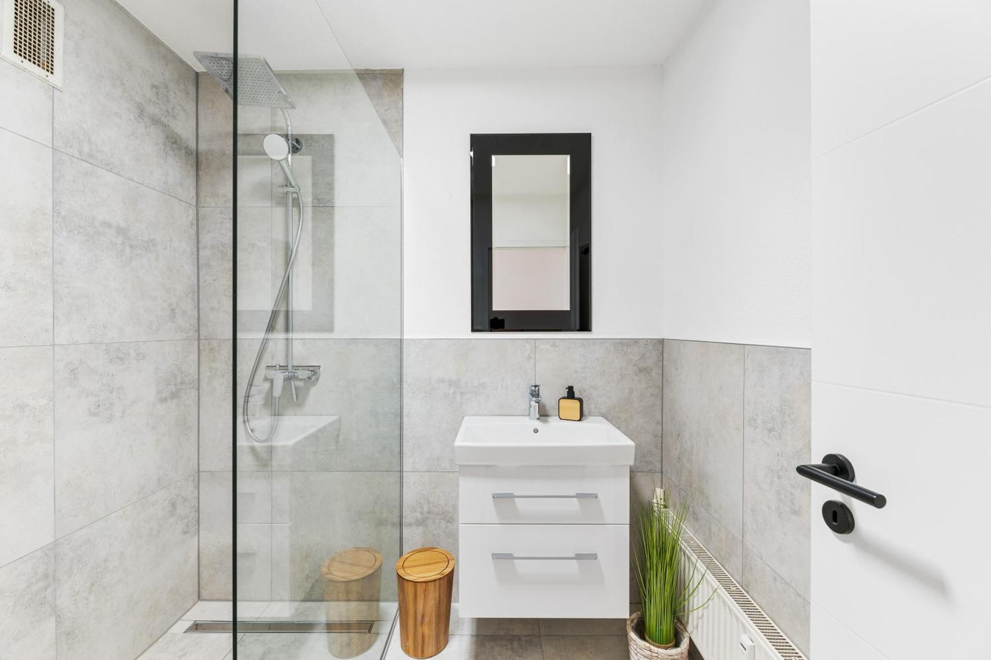 Neu: Stylische Suite Mit Ausblick Sindelfingen Esterno foto