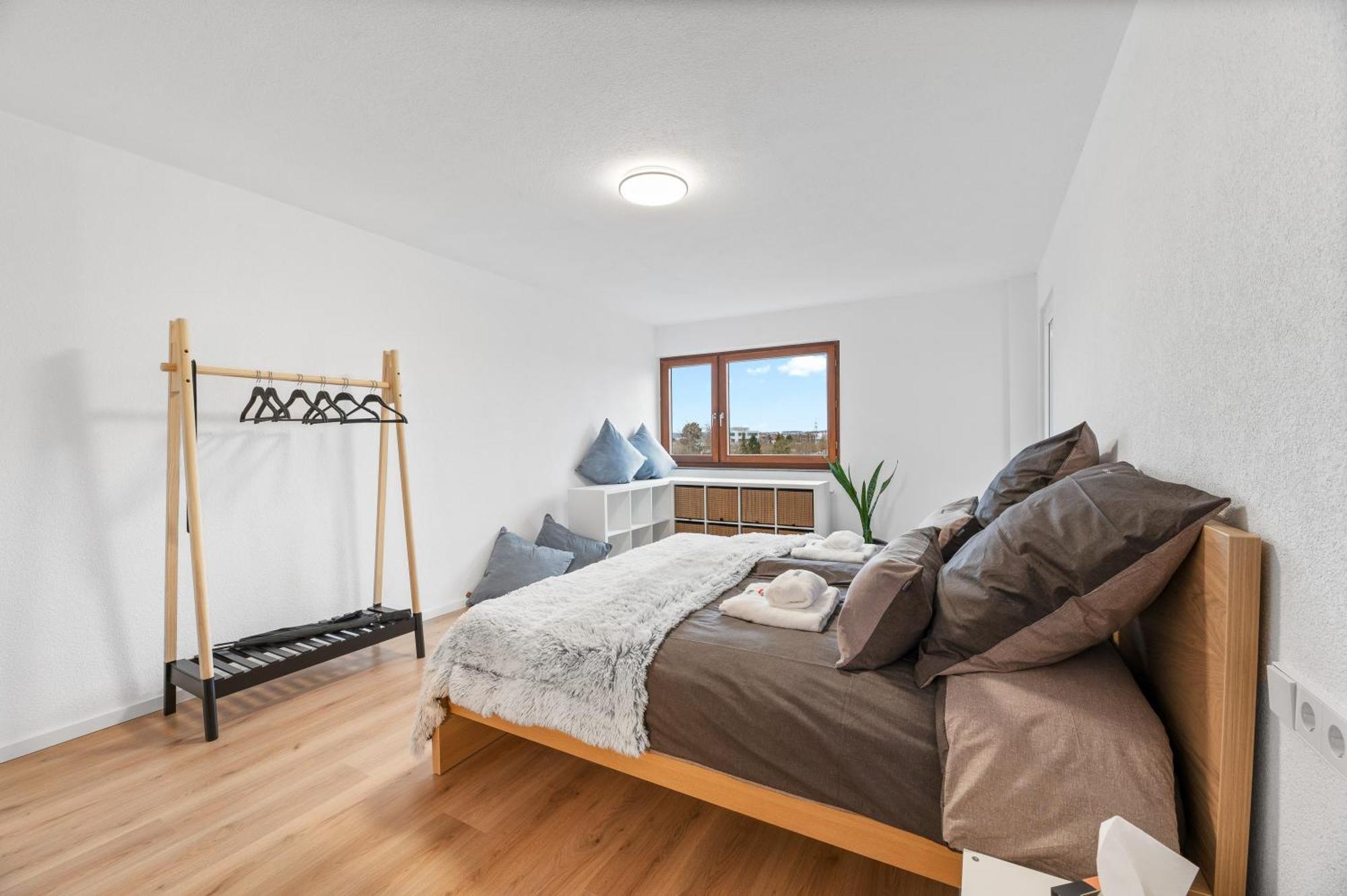 Neu: Stylische Suite Mit Ausblick Sindelfingen Esterno foto
