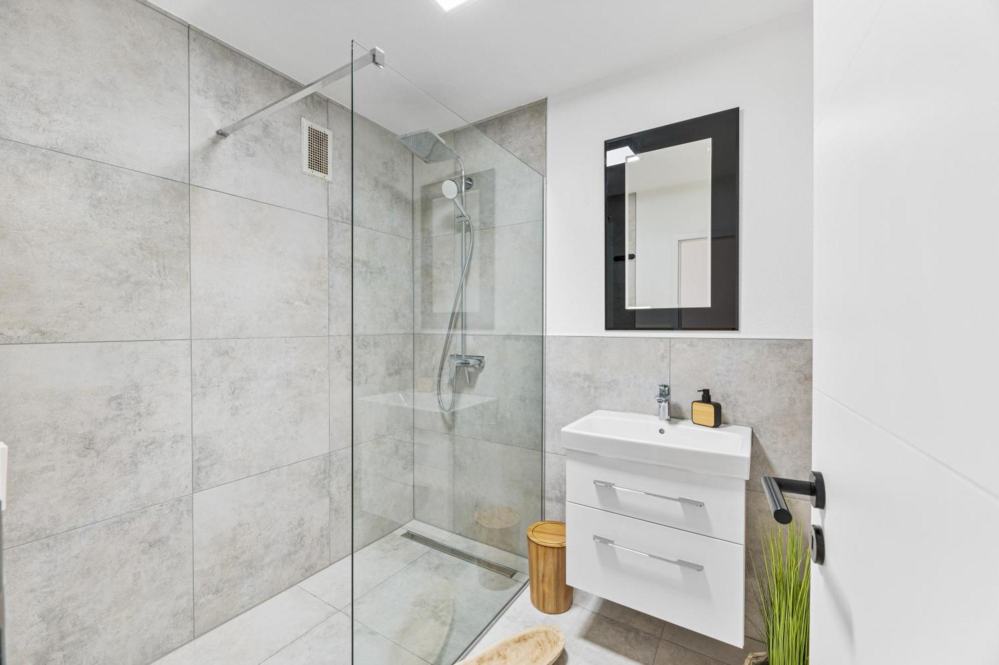 Neu: Stylische Suite Mit Ausblick Sindelfingen Esterno foto